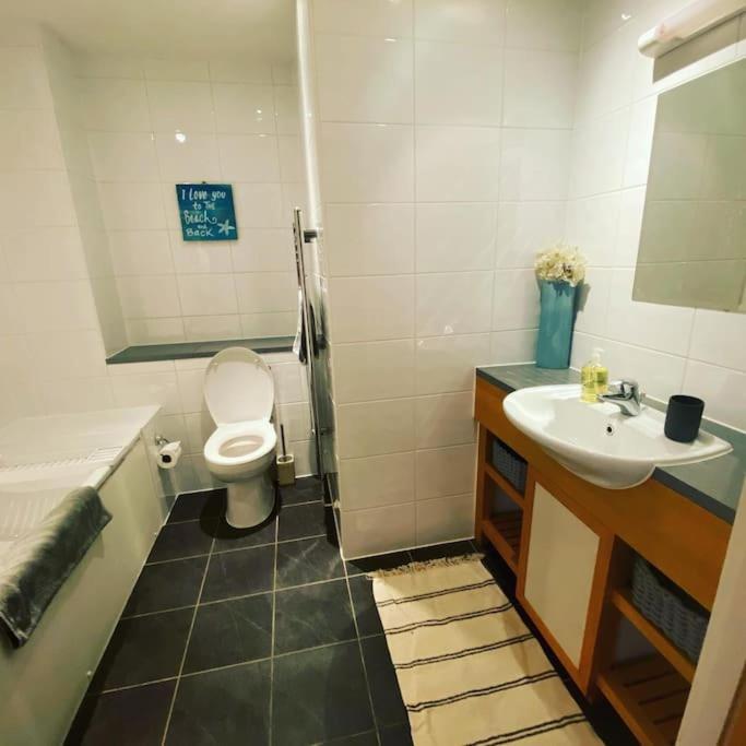 Apartment 21 Bredon Court Overlooking Fistral Beach, Newquay *